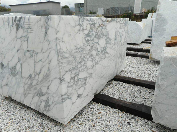 How to distinguish original marble from other stones